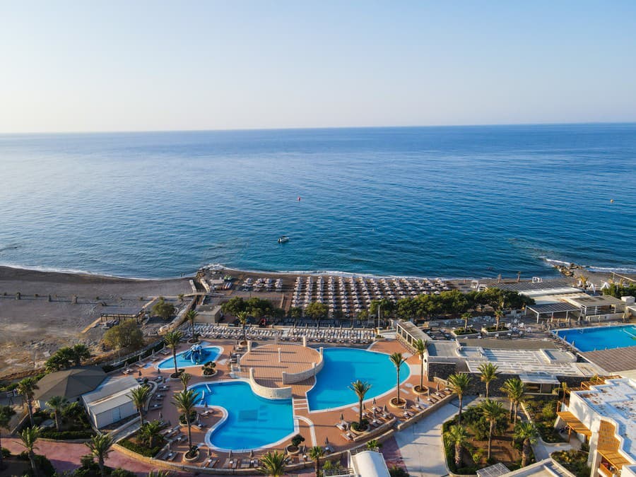 Hotel Ostria Resort & Spa so špičkovými bazénmi a vlastnou plážou. 
