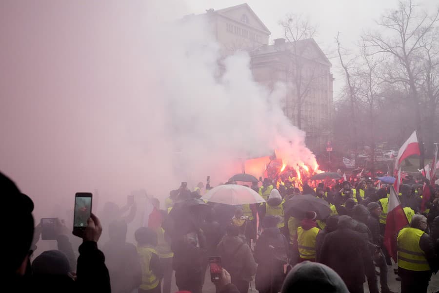 Poľskí farmári protestujú so