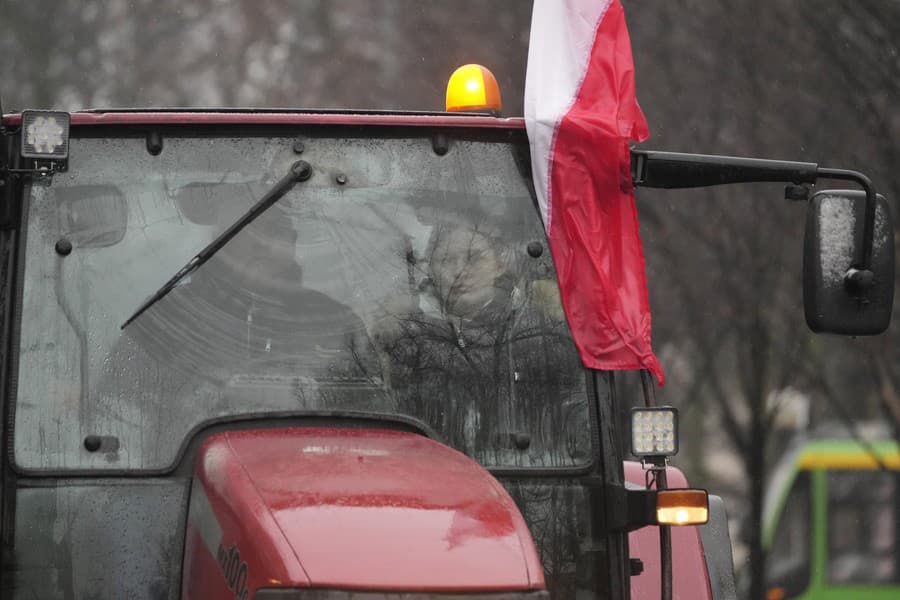 Poľskí farmári protestujú v