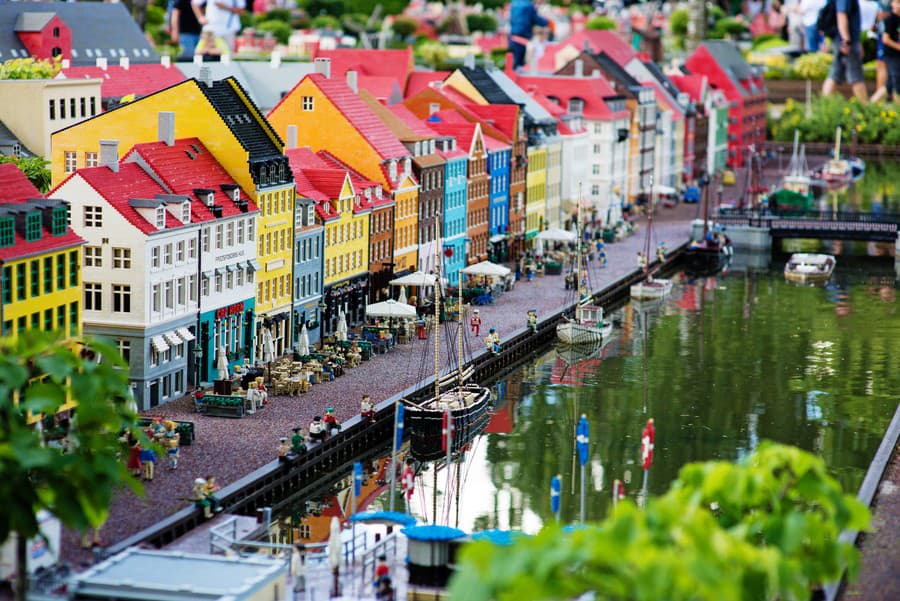 Dánsky Legoland dávno vie, že ponúka fantastické zážitky, ktoré sú skutočne pre všetkých. 