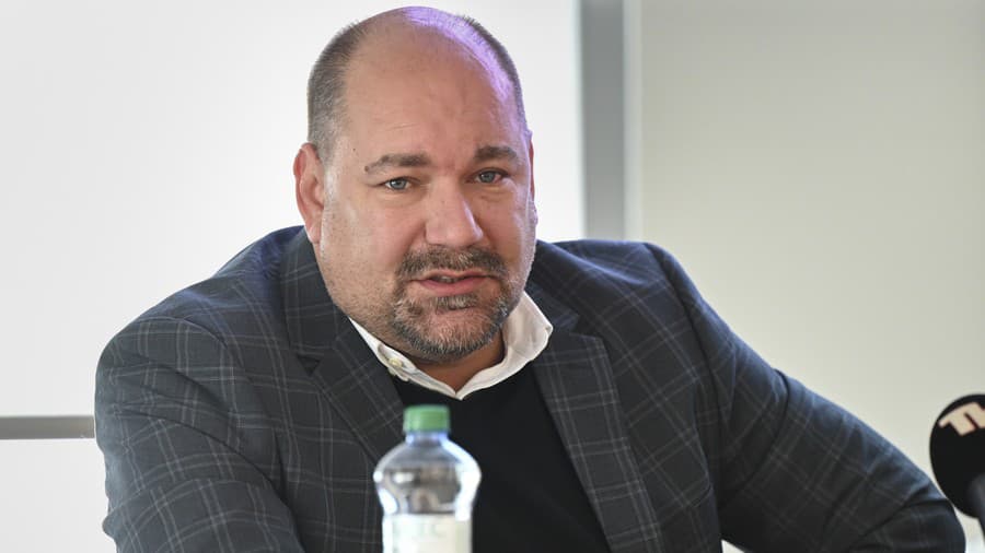Minister cestovného ruchu a športu Dušan Keketi 