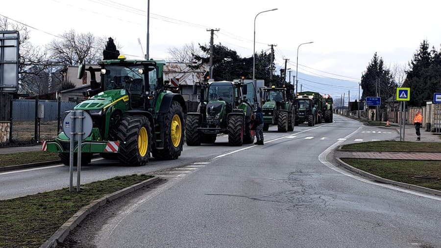 Protestujúci farmári a poľnohospodári