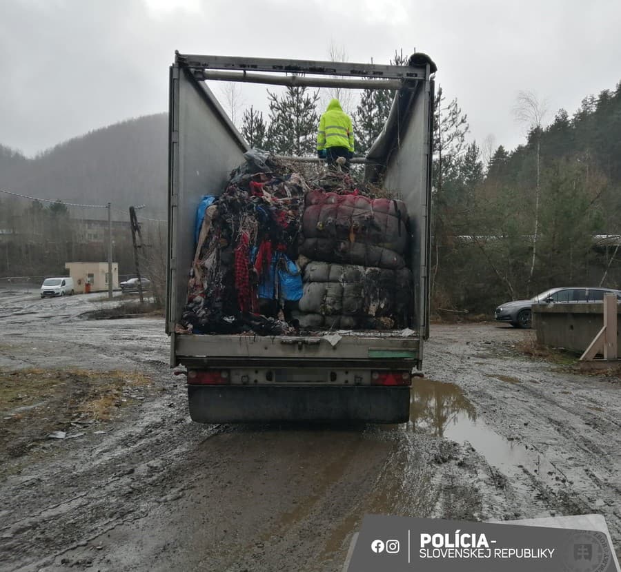 Enviropolícia vyšetruje nelegálne nakladanie