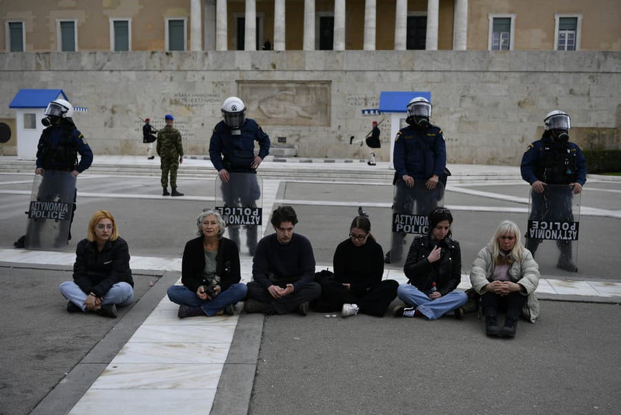 Ľudia v Grécku protestovali