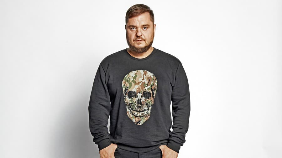 Spevák sa chcel s bývalým priateľom a kolegom dohodnúť inak.
