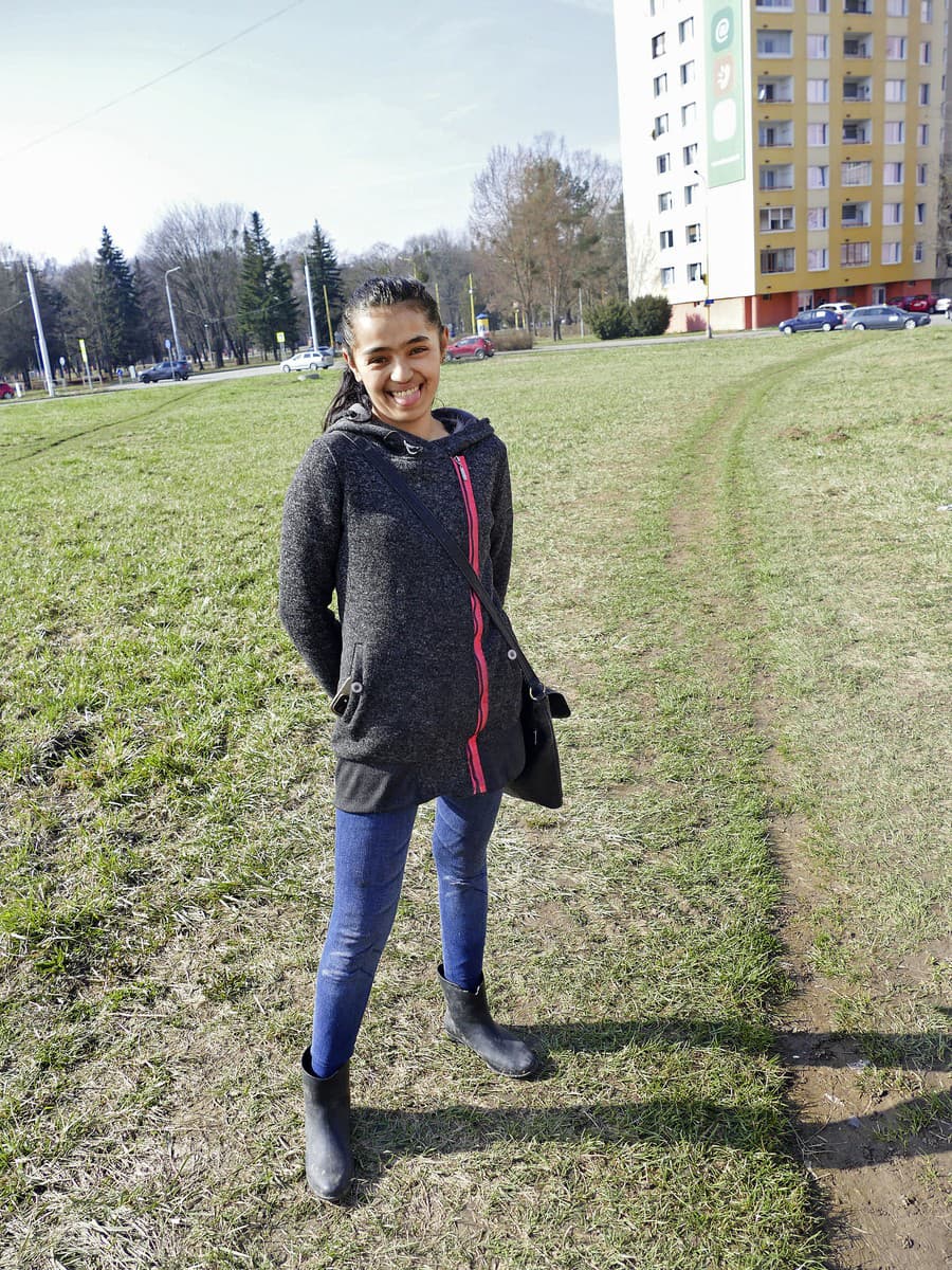 Simona (24), Svinia (okr. Prešov), nezamestnaná