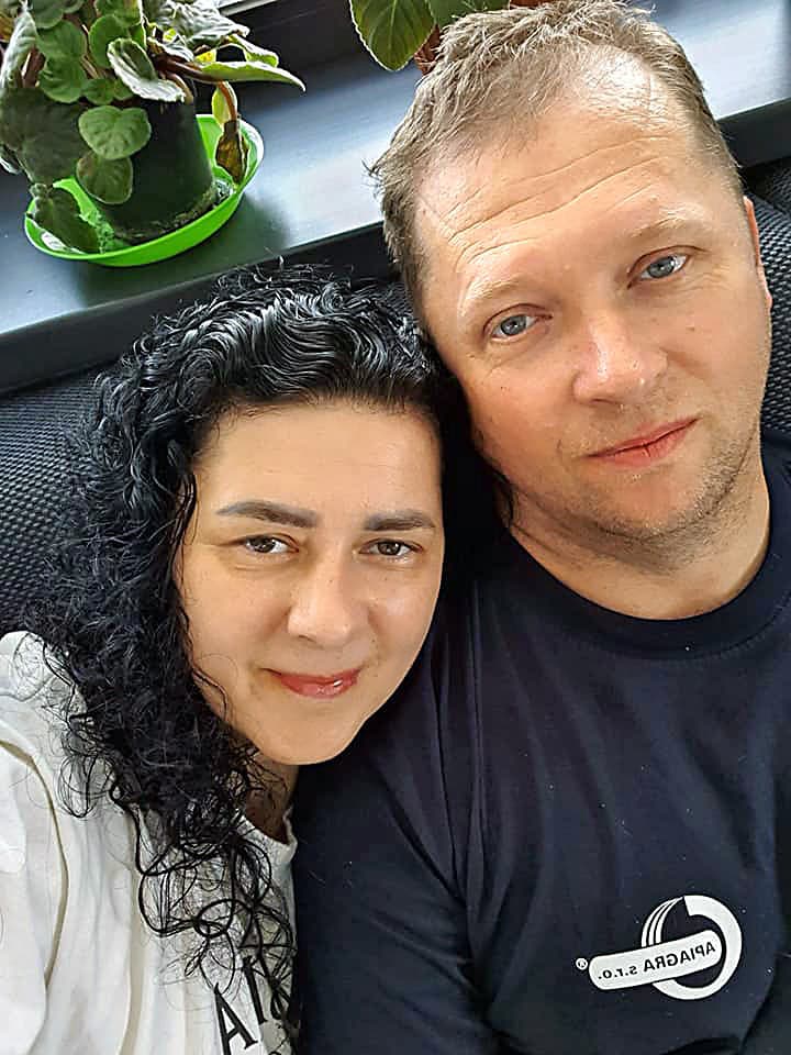 Vladimír (48) s manželkou