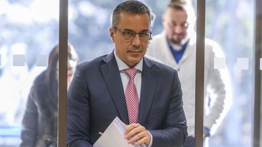 Na snímke minister práce, sociálnych vecí a rodiny SR Erik Tomáš (Hlas-SD).
