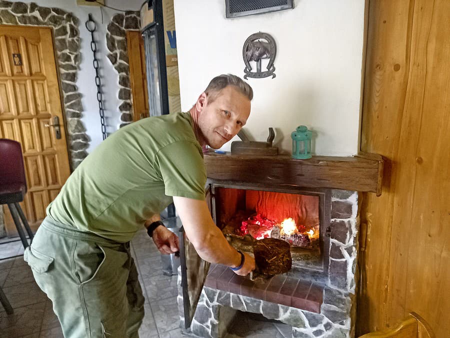 Syn Ladislav vraví, že trus nedymí ani necítiť žiaden zápach