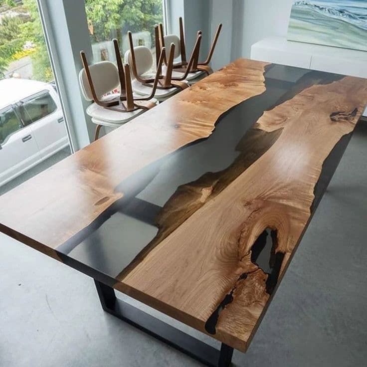 Na mieru vám pripravia dubový či epoxidový stôl.