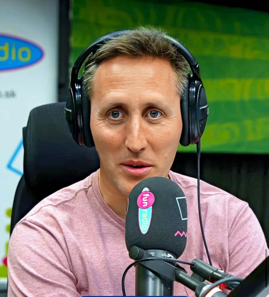Matej je známy svojím ostrým jazykom.