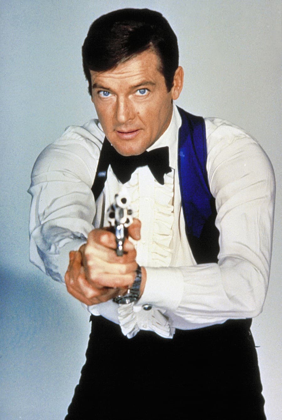 Roger Moore († 89)