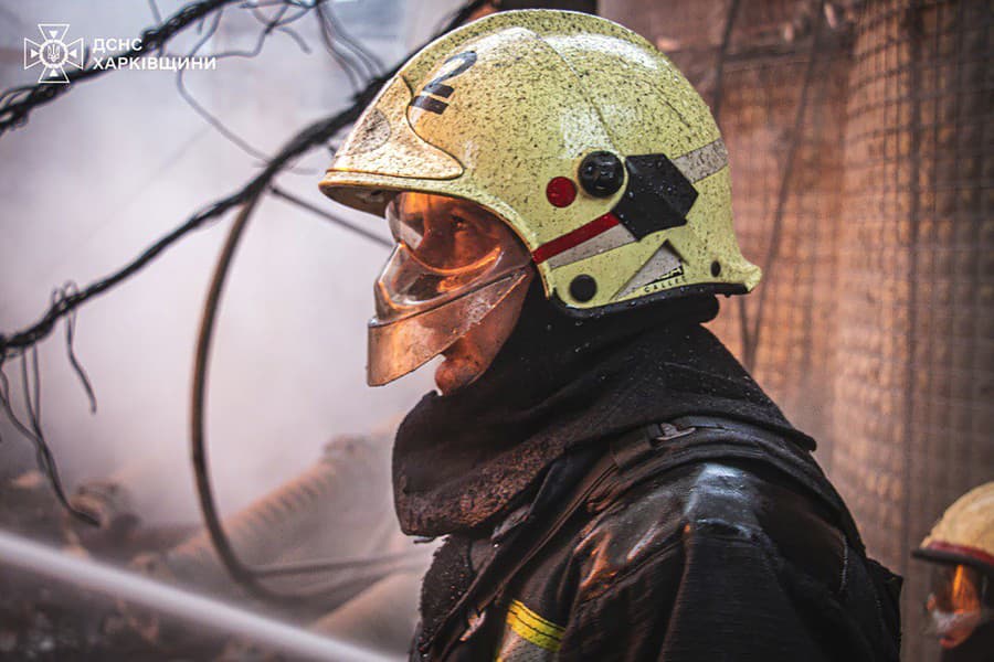 Ukrajinský hasič zasahuje