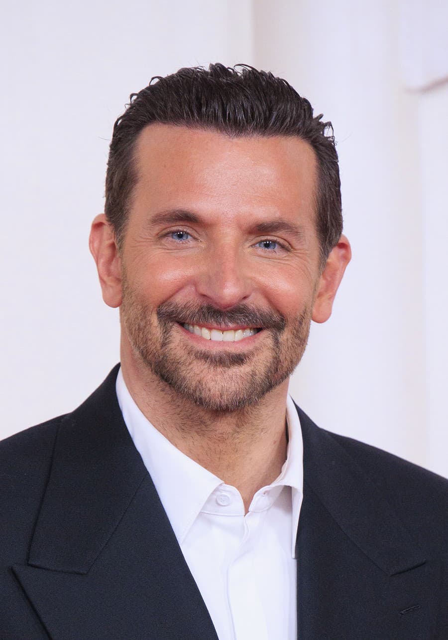  Bradley Cooper