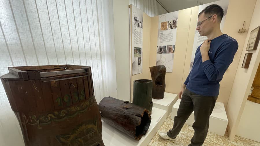 Výstava v Hornonitrianskom múzeu predstavuje históriu včelárstva a pernikárstva.