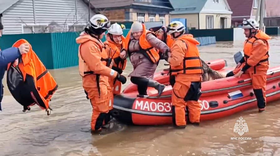 Rusko trápia obrovské záplavy.