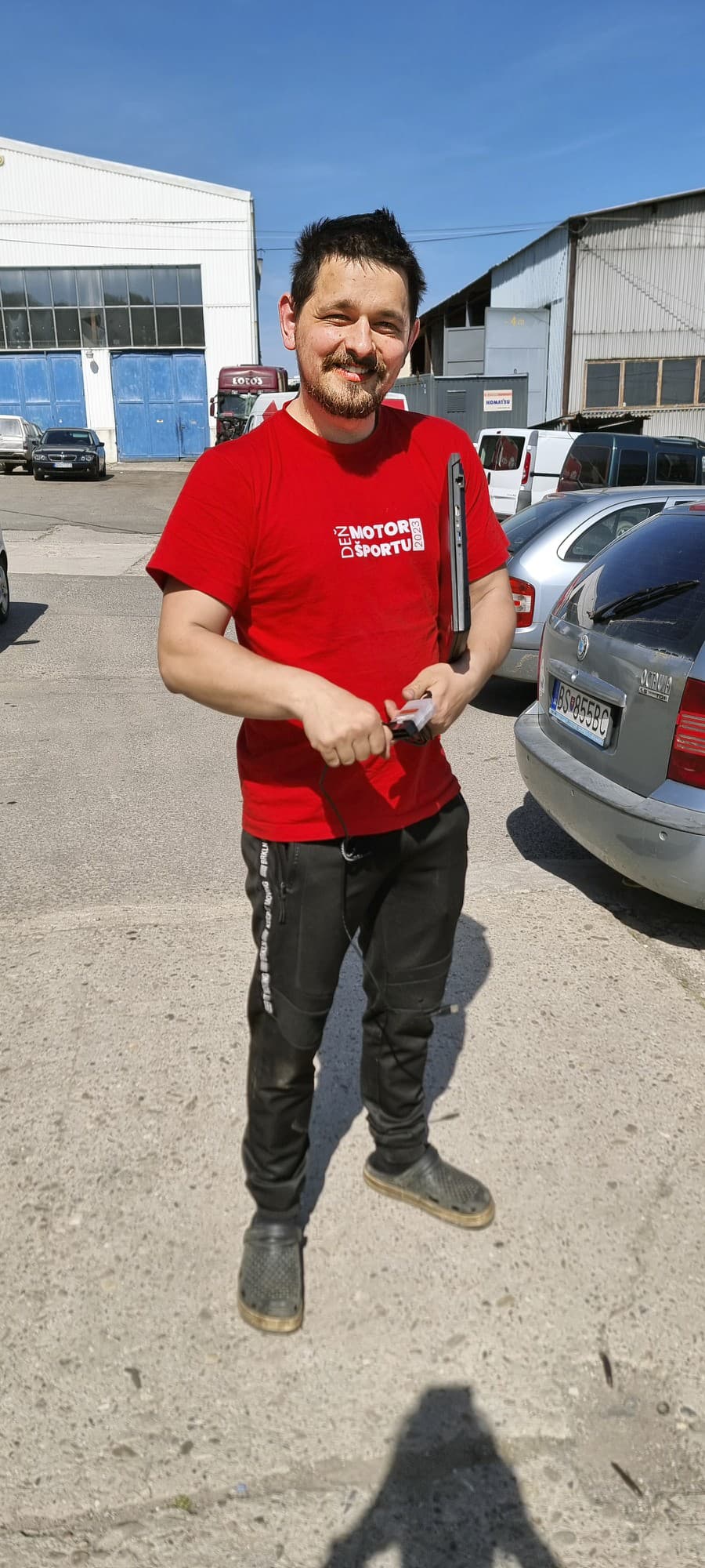 Erik (30), B. Bystrica, automechanik