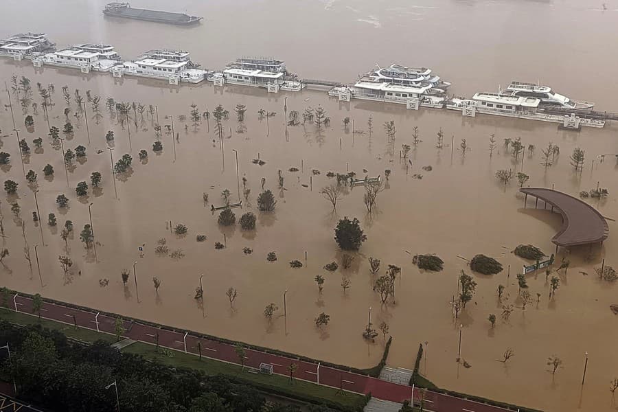 Záplavy v Číne po