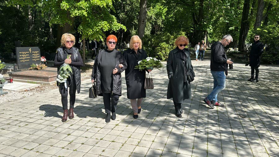 Posledná rozlúčka s Dušanom Grúňom († 81): Na snímke Marcela Laiferová.
