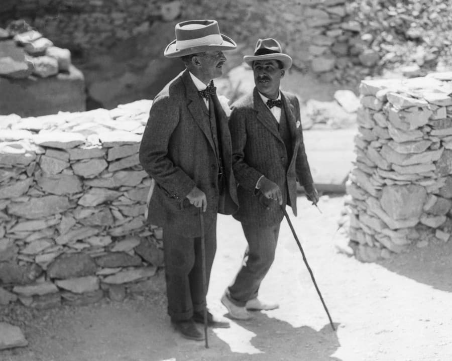 O Howardovi Carterovi (vpravo) a Georgeovi Carnarvonovi sa vravelo, že umreli na následky faraónovej kliatby