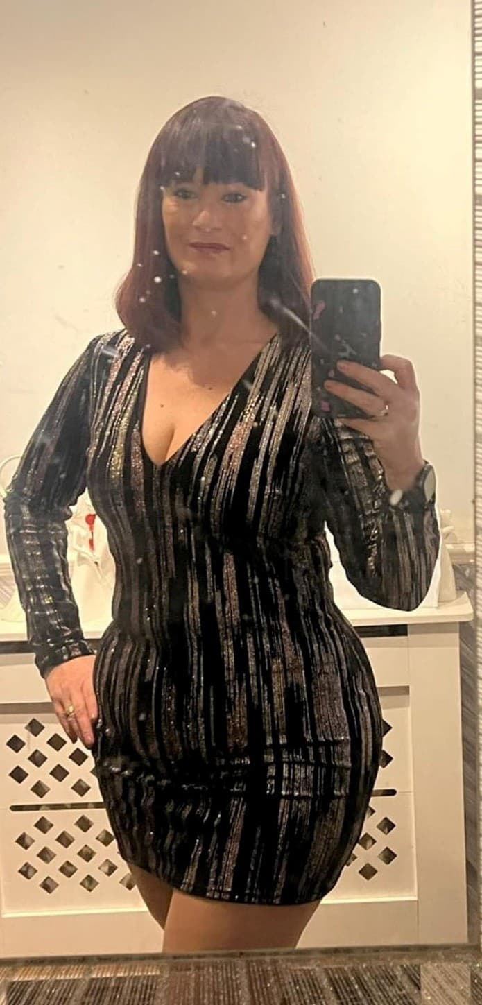 Adele Thornton (40)