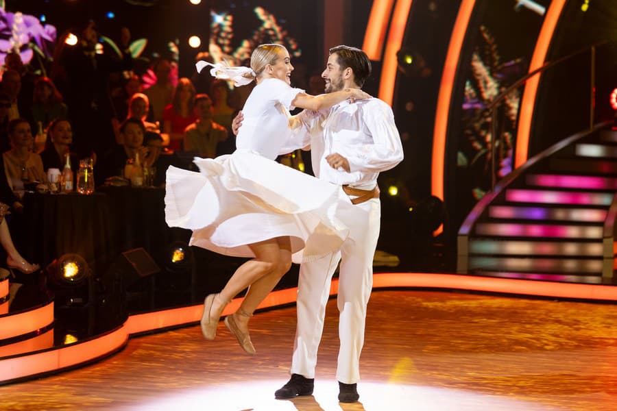 Finále šou Let's Dance. Na fotke Jakub Jablonský a Eliška Lenčešová.
