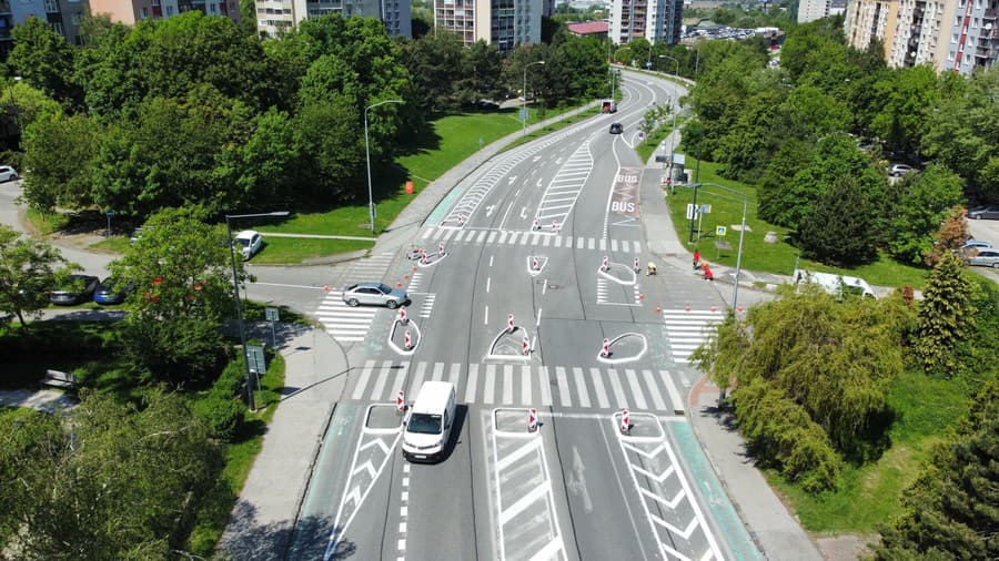 Holandská križovatka šoférov mätie, privítali by skôr kruháč či semafor