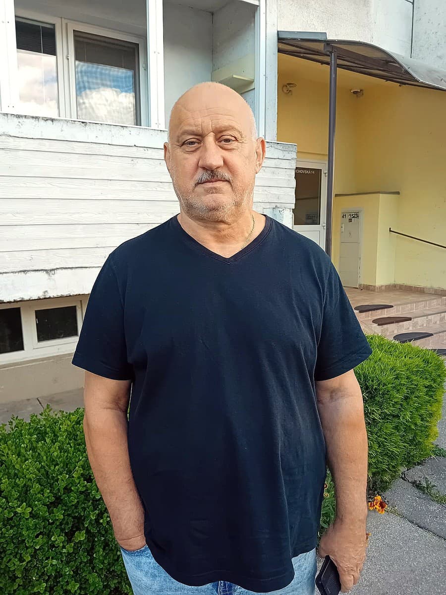 Domovník opisuje Juraja ako pohodového človeka.