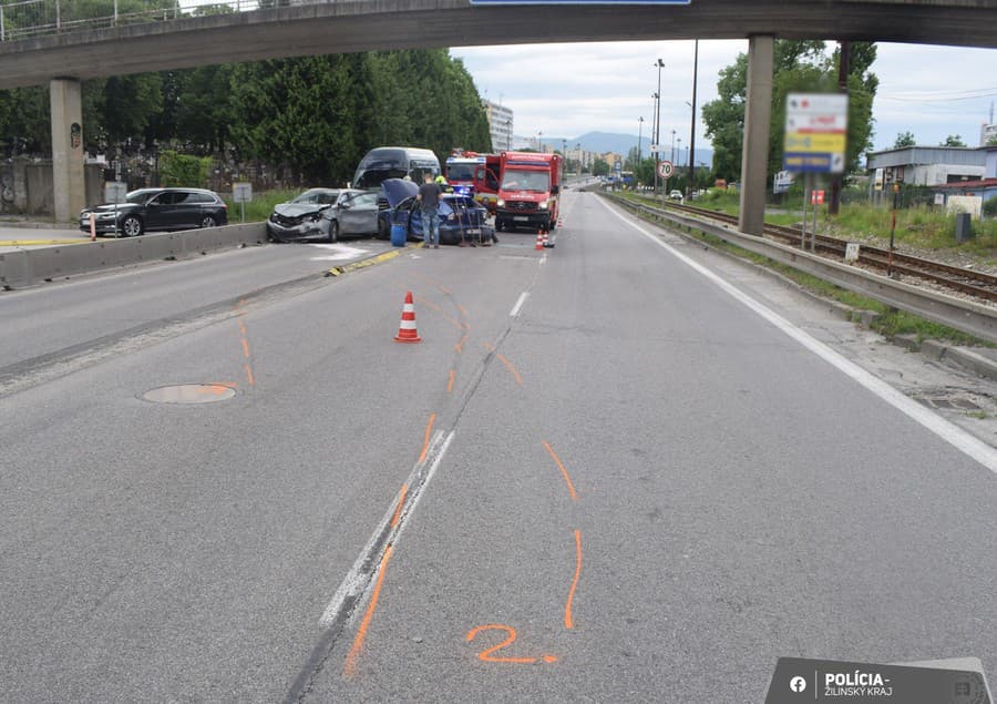 Poľský kamionista zavinil nehodu v Žiline, po zrážke nafúkal.