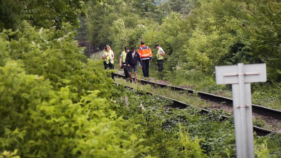 Trať prehľadávala rojnica policajtov,