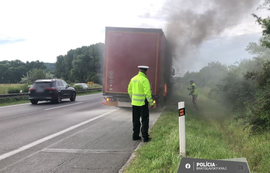 Na mieste zasahovali aj bratislavskí policajti. 