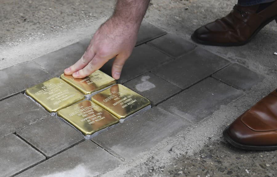 Ceremoniálne ukladanie Kameňov zmiznutých