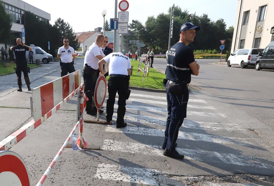 Areál kultúrneho domu bol pod prísnym drobnohľadom.