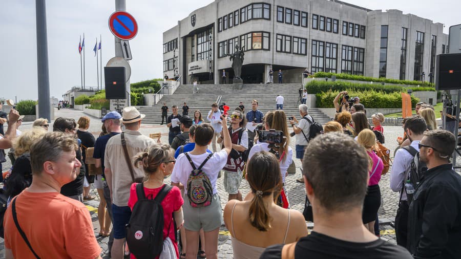 Na snímke mobilizačný štrajk