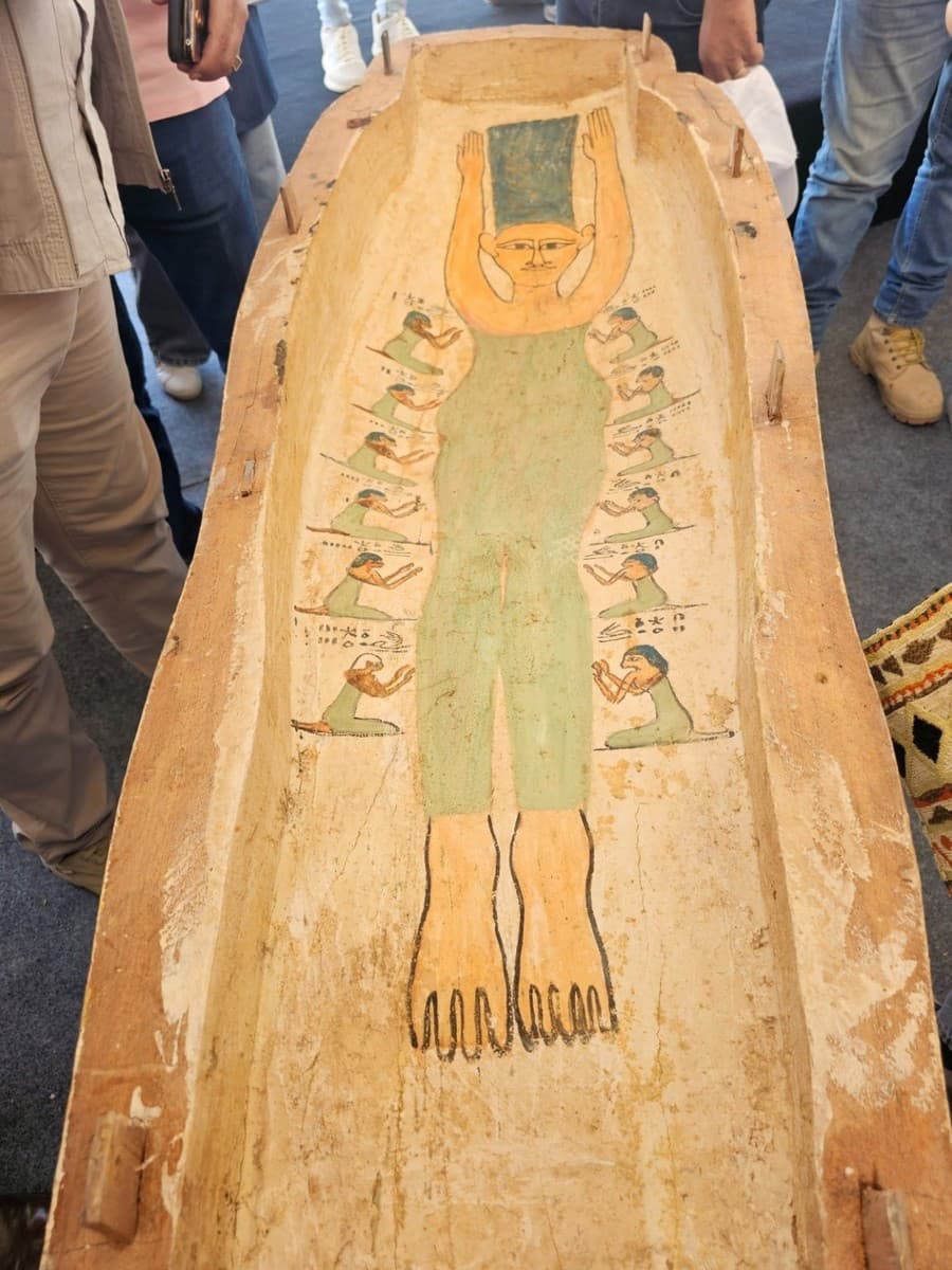 Sarkofág s kresbou patril dcére egyptského veľkňaza.
