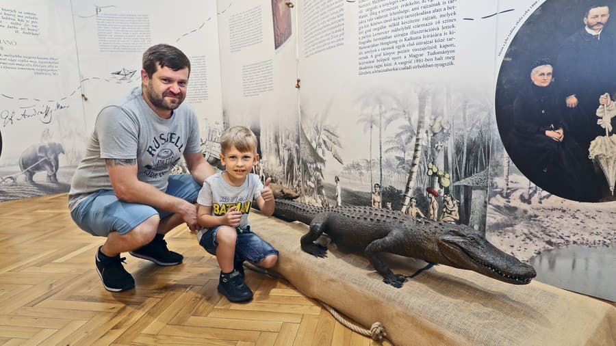 Mariánovi (40) a Jankovi (5) sa výstava exotických predmetov veľmi páčila.