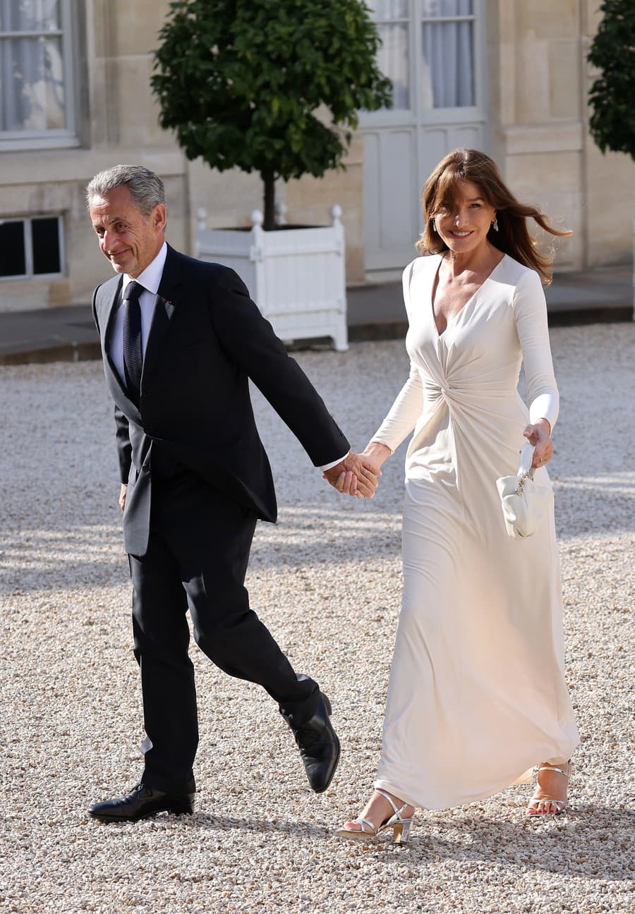 Carla Bruniová-Sarkozyová je manželkou
