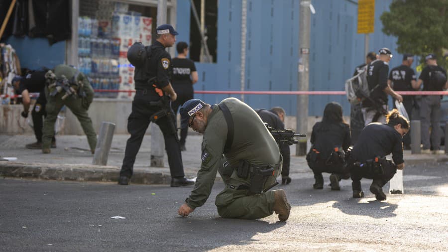 Izraelskí policajti vyšetrujú miesto