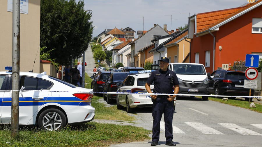 Policajti a forenzní experti