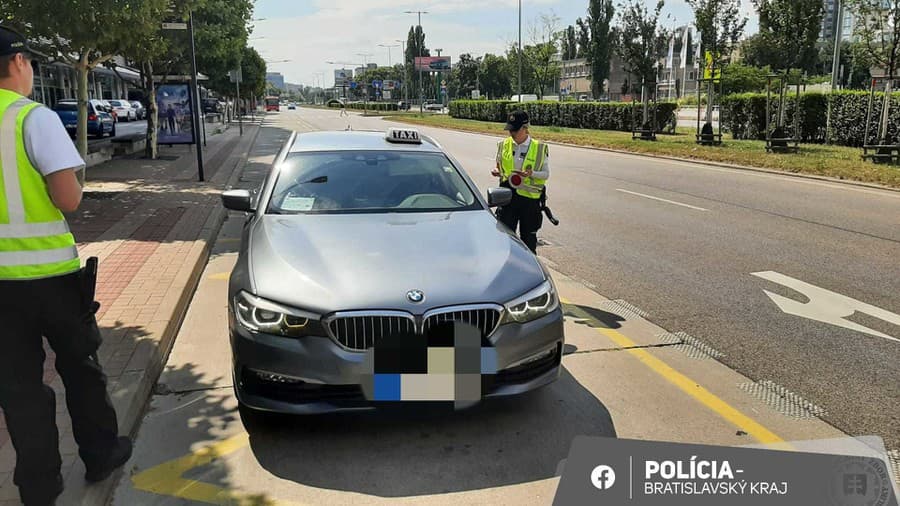 Polícia pri bezpečnostnej akcii