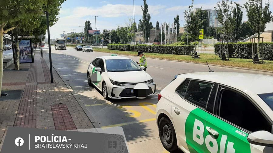 Polícia pri bezpečnostnej akcii