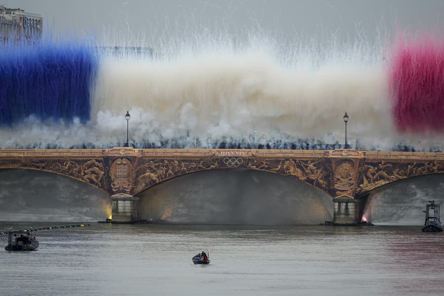 Veľkolepý otvárací ceremoniál v Paríži.