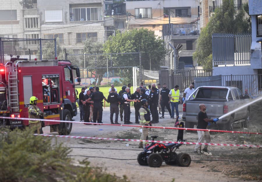 Izraelskí policajti a hasiči