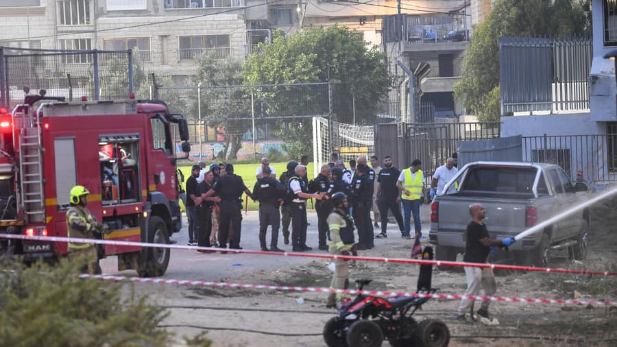 Izraelskí policajti a hasiči