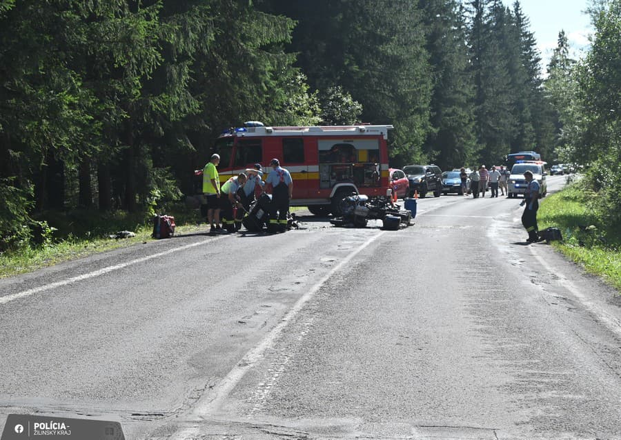 Obaja motorkári zomreli počas