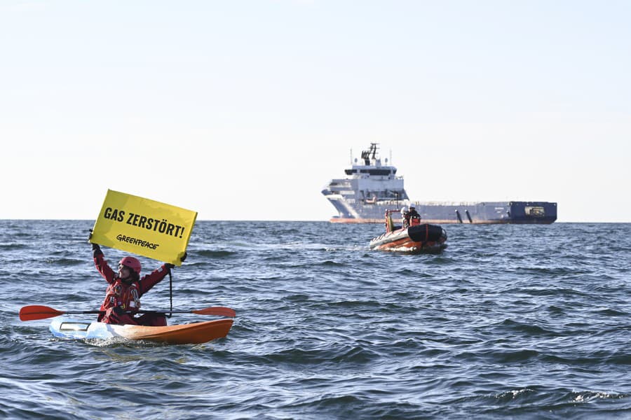 Greenpeace protestuje proti plánovanej