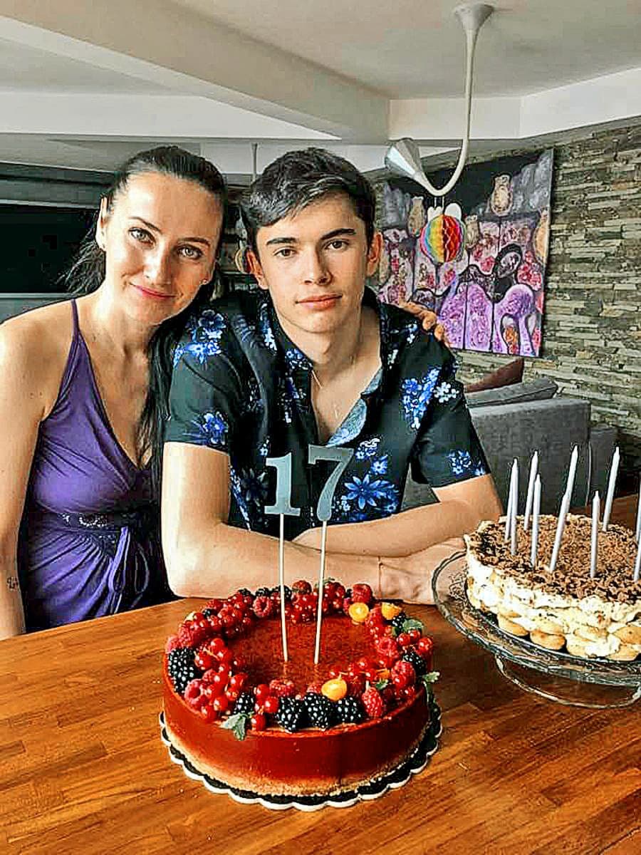 Syn Lucas je úspešný futbalista.  