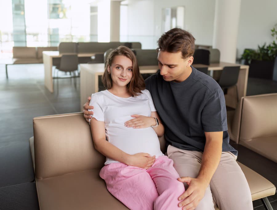 Program Nateo je zameraný na prípravu mamičky a otecka na príchod bábätka v Mama akadémii.