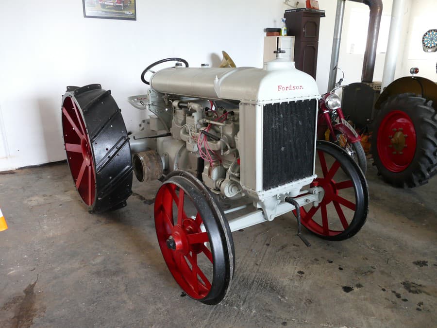 Fordson model F 
