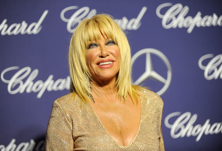Suzanne Somers vo veku 77 rokov podľahla rakovine.